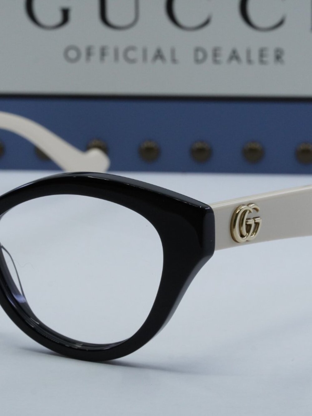 Gucci GG0959O 002 Cat Eye Eyeglasses – Black/Ivory 51mm - Picture 4 of 9